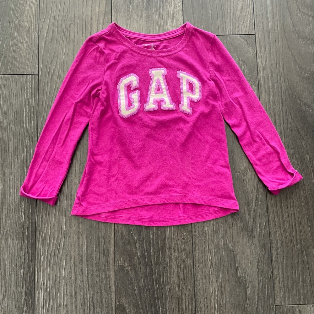 Shirt from Gap kids! Size: S in kids